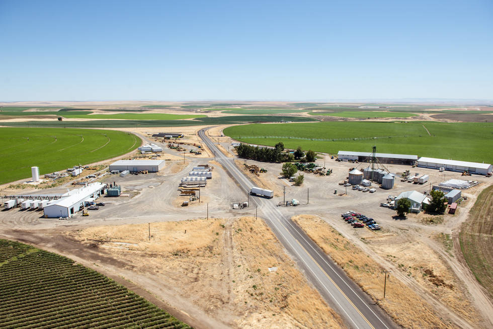 State of the art facilities for the growing, distillation, specification and distribution of essential oils. Borne from decades of discovery, creativity, refinement, and expansion. That's the SunWest Ingredients difference!